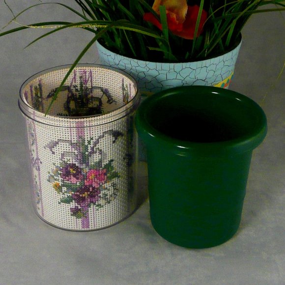 Handmade Cross Stitch Coffee Mug Pansy Bouquet 8 0z - Picture 3 of 4